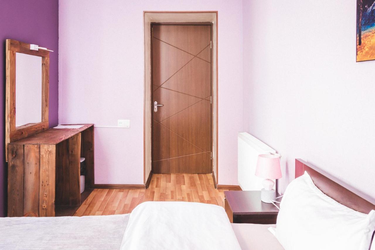 Guest House Big Family Tbilisi Exteriör bild